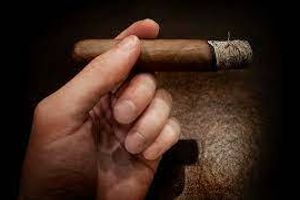 Искусство курения оригинальной кубинской сигары фото