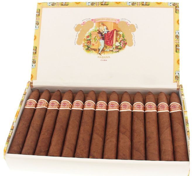Cigars Romeo y Julieta Piramides piramidesR9 photo